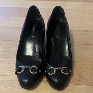 Bally Elegant Black Leather Shoes with Chain Accent